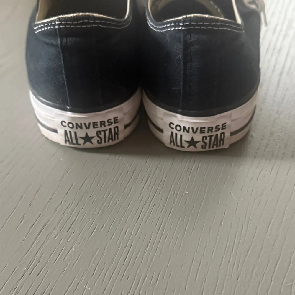 Men’s Black Converse Size 11 - Picture 2 of 6